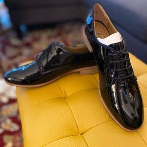 Bass black patent lace up oxfords “Ella”